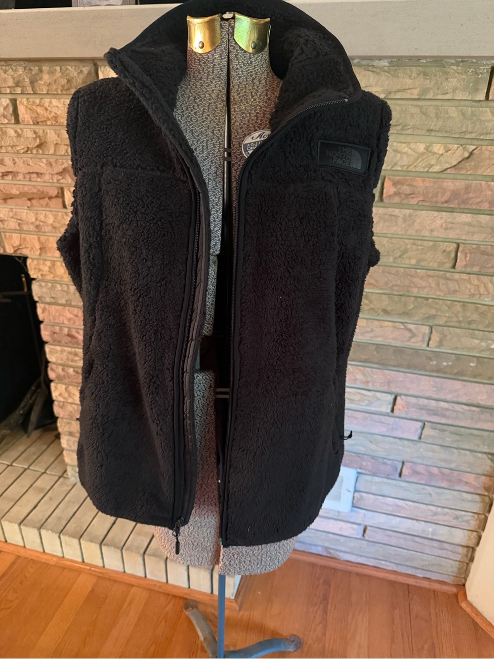 The North Face Women’s Black Sherpa Fleece Vest XL Full Zip Cozy Outdoor